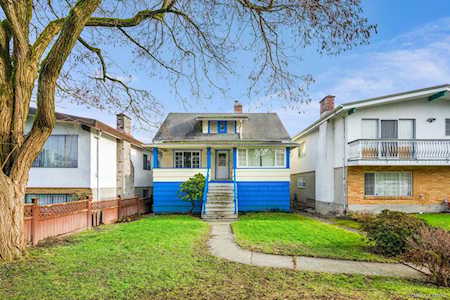 4838 Inverness Street Vancouver, BC V5V 4X6