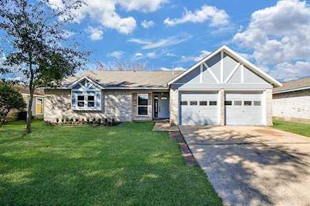 5434 Briarwood Forest Dr Houston, TX 77088
