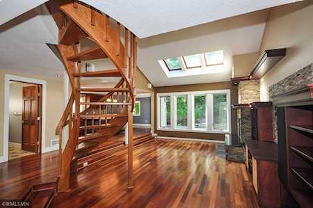 3335 Ivy Lane Minneapolis, MN 55416