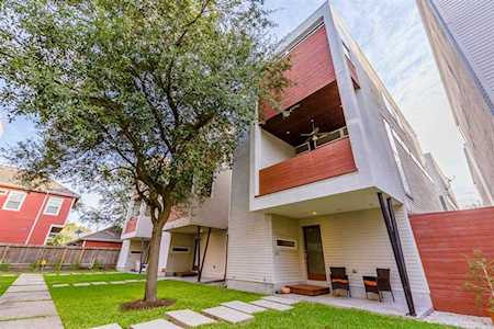1105 W 17th St Houston, TX 77008