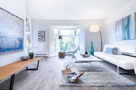 526 Thirteenth Street #206 New Westminster, BC V3M 4L9