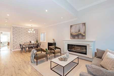 4988 Inman Avenue Burnaby, BC V5G 2Y6