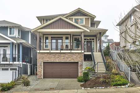 11233 Creekside Street Maple Ridge, BC V2W 0E8