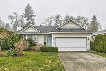 11959 238B Street Maple Ridge, BC V4R 1W3