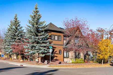 1937 26A St SW Calgary, AB T3E 2B8