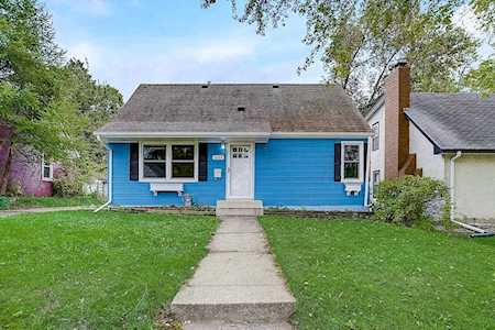 1660 Jessamine Avenue E Saint Paul, MN 55106