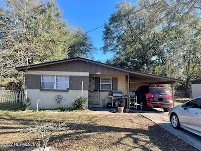 9753 Waynesboro Ave Jacksonville, FL 32208