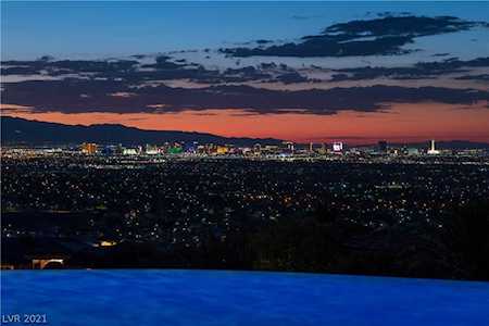 472 Saint Moritz Dr Henderson, NV 89012