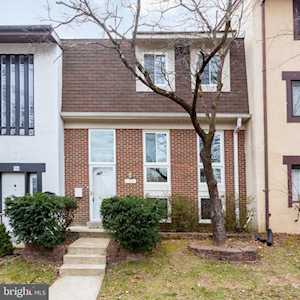 9505 Barcellona Ct Fairfax, VA 22031