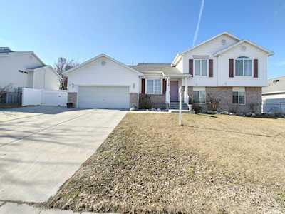 4320 S Long Valley Dr West Valley City, UT 84128