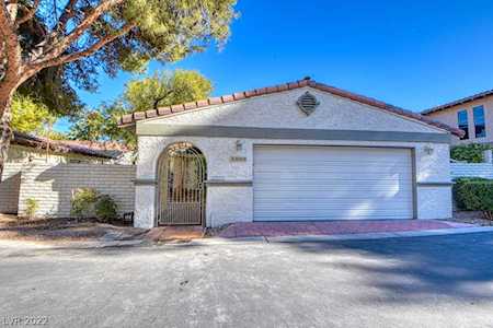 2009 Plaza De Sante Fe Las Vegas, NV 89102