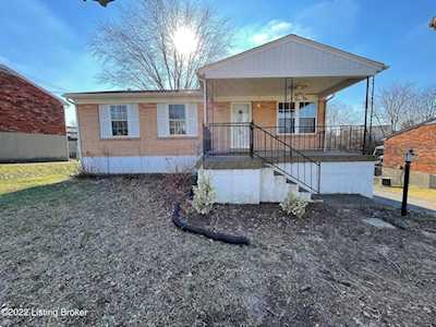 10108 Mcneely Lake Dr Louisville, KY 40229