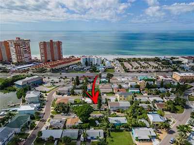18010 3rd St E Redington Shores, FL 33708