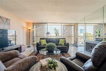 725 Royal Crest Circle #255 Las Vegas, NV 89169