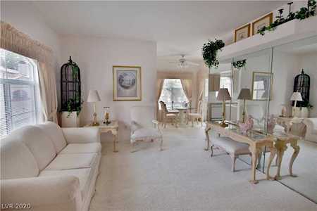 8417 Running Deer Ave #204 Las Vegas, NV 89145