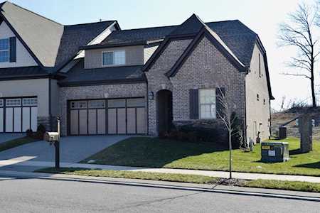 963 Cherry Grove Dr Hendersonville, TN 37075