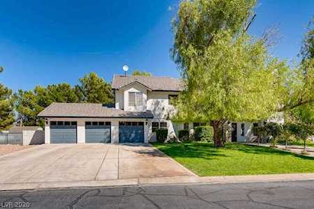 8430 Del Vista Ct Las Vegas, NV 89113