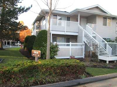 13939 72 Avenue #502 Surrey, BC V3W 2P6