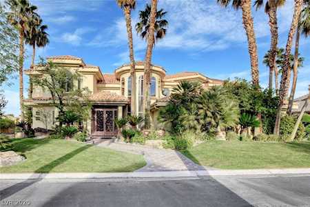 2000 Strada Mia Las Vegas, NV 89117