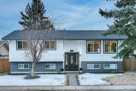 12208 Cannes Rd SW Calgary, AB T2W 1M9