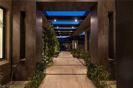 50 Morning Glow Ln Las Vegas, NV 89135