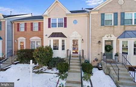 1061 Smartts Ln Leesburg, VA 20176