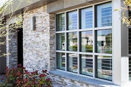 11 Boulder Rock Circle Las Vegas, NV 89135