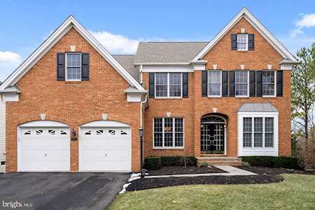5243 Blossom Hill Dr Haymarket, VA 20169