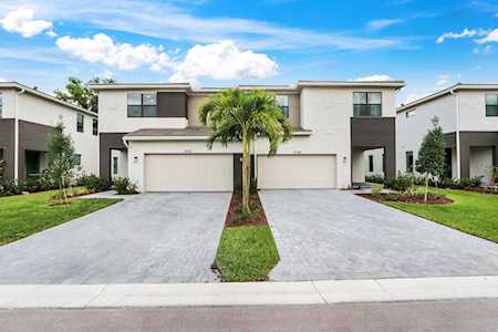 8752 Corvus Drive Lake Worth Beach, FL 33467