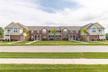 22077 Aberdeen Drive Macomb Twp, MI 48042