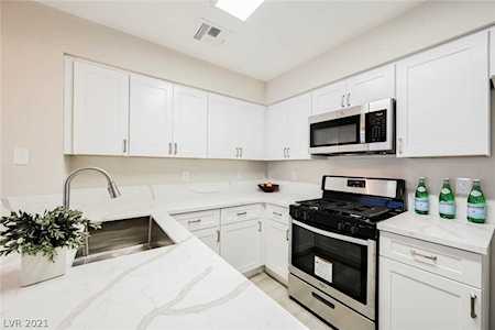 2112 Bavington Dr #A Las Vegas, NV 89108