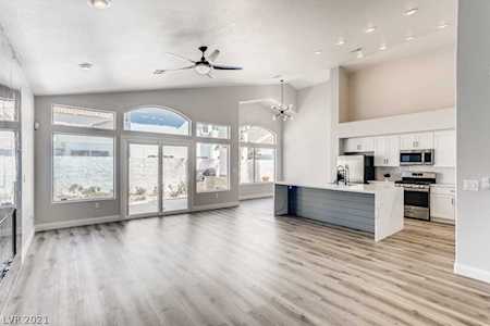 8125 Horizon Lake Dr Las Vegas, NV 89128