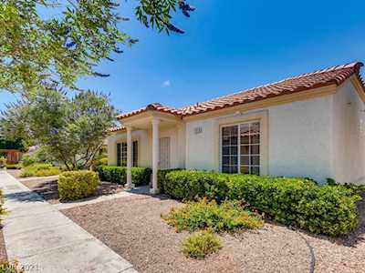 5425 Geneive Ln #106 Las Vegas, NV 89108