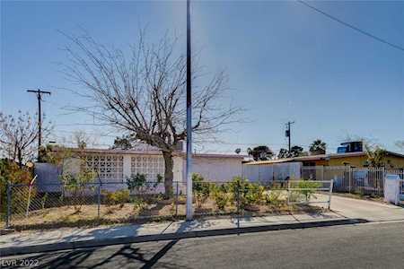 3305 Reynolds Ave North Las Vegas, NV 89030
