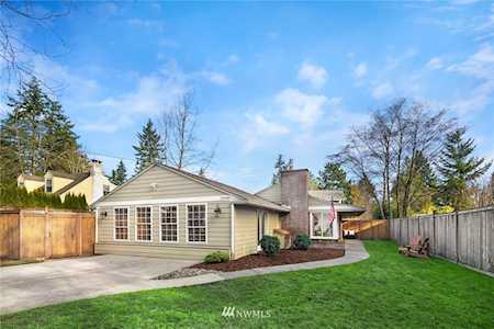 12040 8th Ave NE Seattle, WA 98125