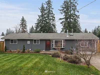 19501 67th St E Bonney Lake, WA 98391