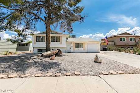 6121 Jones Circle Las Vegas, NV 89107