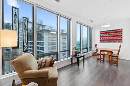 989 Nelson Street #1112 Vancouver, BC V6Z 2S1