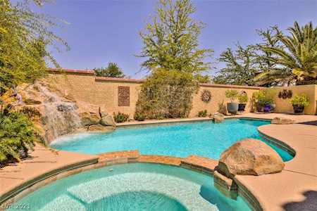 2208 Crestline Falls Place Las Vegas, NV 89134