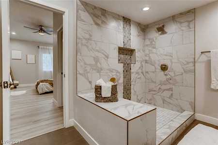 400 Amber Pine St #202 Las Vegas, NV 89144