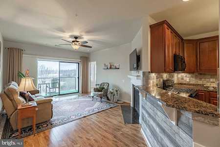8435 Peace Lily Ct #312 Lorton, VA 22079