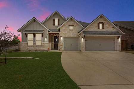 101 Nash LN Liberty Hill, TX 78642