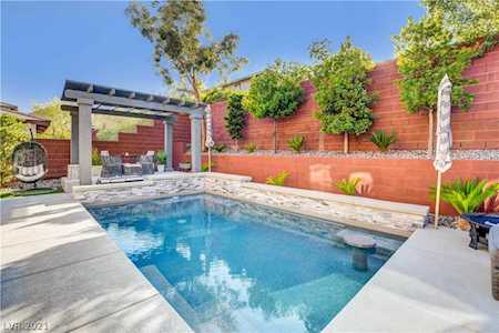5851 Glory Heights Dr Las Vegas, NV 89135