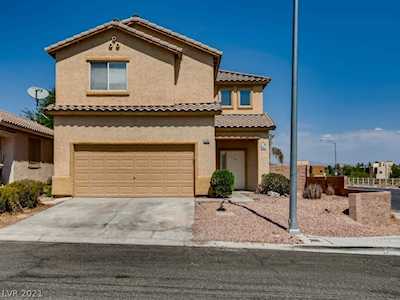 8204 Stoneheather Ct Las Vegas, NV 89117