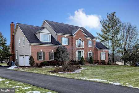 13513 Maverick Ln Herndon, VA 20171