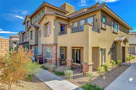 185 Petaluma Valley Dr Las Vegas, NV 89138