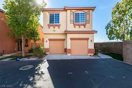 8575 Nature Scene Dr Las Vegas, NV 89139