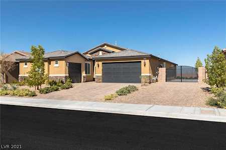 7250 Quaking Aspen St Las Vegas, NV 89149