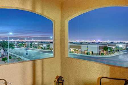 2305 W Horizon Ridge Parkway #223 Henderson, NV 89052