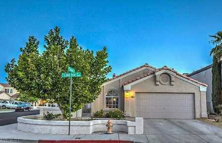 8201 Lake Isle Ct Las Vegas, NV 89145